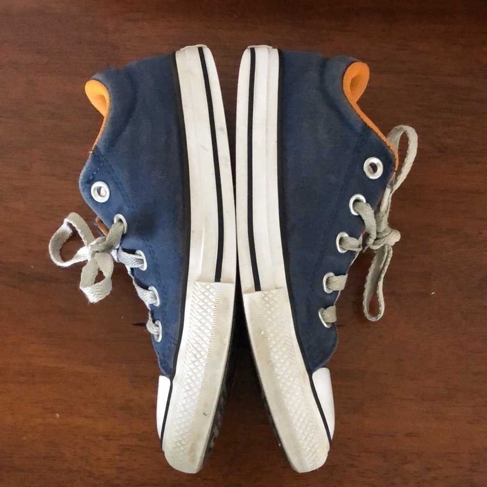 3/$25 Children’s Converse All Star Shoes Size 2 - Picture 10 of 15